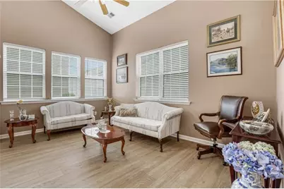 141 W Oaks Place, Woodstock, GA 30188 - Photo 4