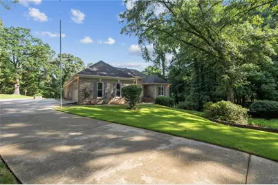 536 Peachtree Road, Hoschton, GA 30548 - Photo 4
