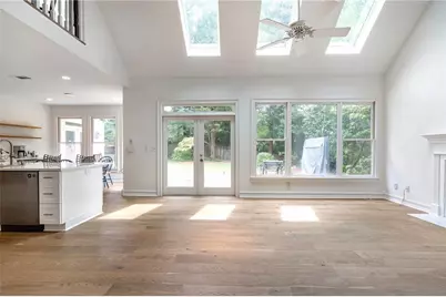 4027 Stephens Mill Run NE, Atlanta, GA 30342 - Photo 8