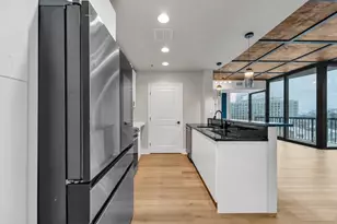 3324 Peachtree Rd NE, Atlanta, GA 30326 - Photo 2