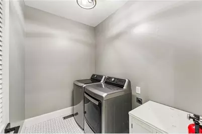 6860 Sterling Drive, Suwanee, GA 30024 - Photo 34