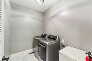 6860 Sterling Dr, Suwanee, GA 30024 - Photo 34