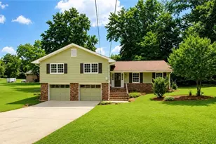 703 Foxcroft Trail SE, Marietta, GA 30067 - Photo 1