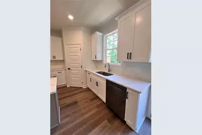 1161 Dahlonega Highway #11, Cumming, GA 30040 - Photo 6