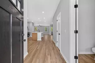 144 Eagles Crest Dr, Commerce, GA 30529 - Photo 2