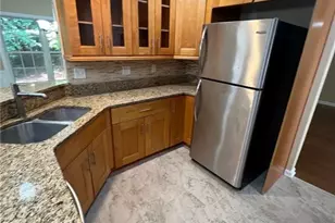 824 Georgian Point Dr, Lawrenceville, GA 30045 - Photo 6
