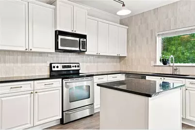 1465 Liberty Parkway NW #2108, Atlanta, GA 30318 - Photo 8