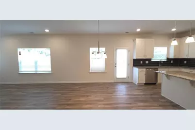 523 Grover Street, Hoschton, GA 30548 - Photo 4
