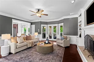 8325 Riverbirch Dr, Roswell, GA 30076 - Photo 4