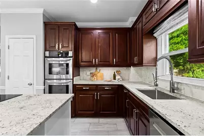 8325 Riverbirch Drive, Roswell, GA 30076 - Photo 12