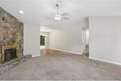 1050 Chapman Circle, Stone Mountain, GA 30088 - Photo 6