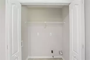 1050 Chapman Cir, Stone Mountain, GA 30088 - Photo 16
