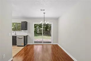 1050 Chapman Cir, Stone Mountain, GA 30088 - Photo 8