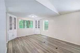 5160 E Holiday Ct SE, Acworth, GA 30102 - Photo 8