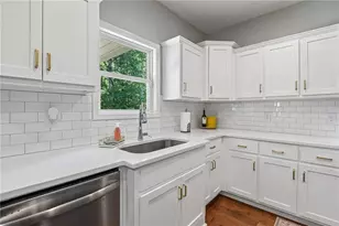 512 Clinton Dr, Temple, GA 30179 - Photo 10