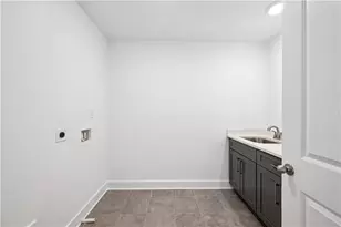 3135 Stonegate Dr SW, Atlanta, GA 30331 - Photo 8