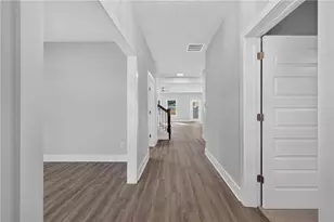 3128 Stonegate Ct SW, Atlanta, GA 30331 - Photo 4