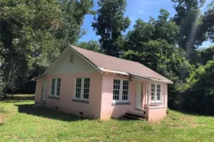 110 Newman Turner St, Sandersville, GA 31082 - Photo 2