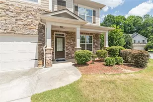 4769 Bogan Meadows Dr, Buford, GA 30519 - Photo 4