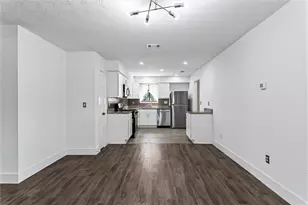 140 Grayland Creek Dr, Lawrenceville, GA 30046 - Photo 6