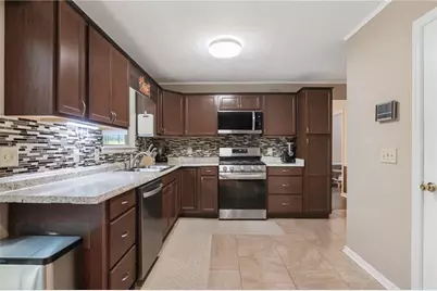 1711 Bertram Lane SW, Marietta, GA 30008 - Photo 10