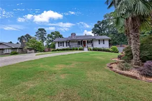 569 Garner Way NW, Lilburn, GA 30047 - Photo 4