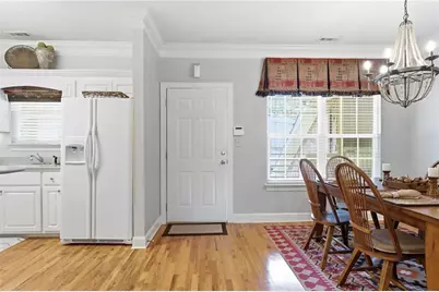 92 Gleneagle Court #302B, Clayton, GA 30525 - Photo 4