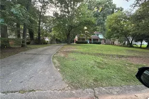 6545 Katie Ln, Morrow, GA 30260 - Photo 2