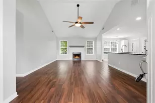 1105 Poplar Ln, Loganville, GA 30052 - Photo 6