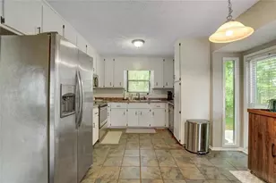 4831 Highpoint Dr NE, Marietta, GA 30066 - Photo 6