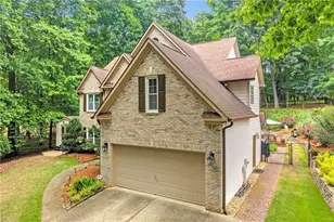 5724 Newberry Point Dr, Flowery Branch, GA 30542 - Photo 4