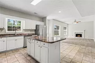 305 Saddle Bridge Dr, Alpharetta, GA 30022 - Photo 10