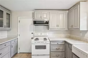 4701 Valley Ridge Dr, Duluth, GA 30096 - Photo 6