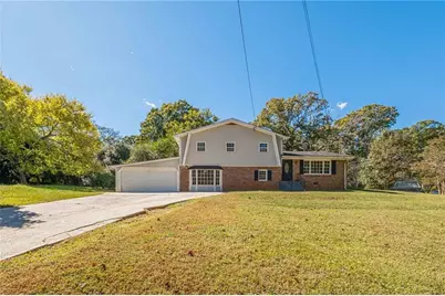 1798 Dogwood Court, Snellville, GA 30078 - Photo 4