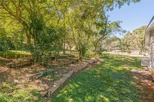 1798 Dogwood Ct, Snellville, GA 30078 - Photo 46