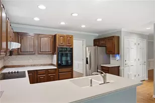 1365 Holly Bank Cir, Atlanta, GA 30338 - Photo 10