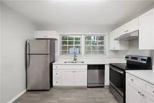 1604 Drayton Woods Dr, Tucker, GA 30084 - Photo 8