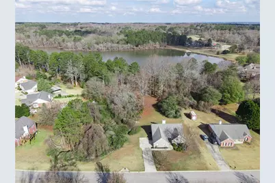 719 Overlook Drive, Winder, GA 30680 - Photo 2