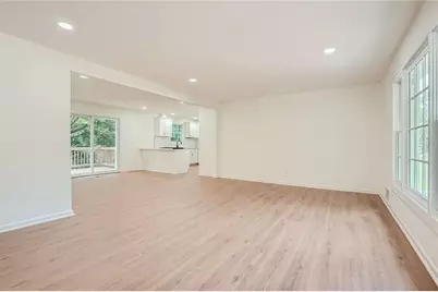 895 Kings Grant Drive NW, Atlanta, GA 30318 - Photo 8