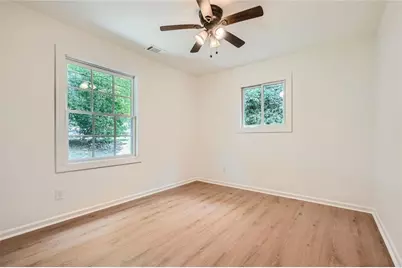 895 Kings Grant Drive NW, Atlanta, GA 30318 - Photo 12