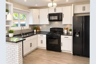 1818 Ashborough Circle SE #D, Marietta, GA 30067 - Photo 4
