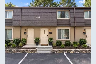 1818 Ashborough Circle SE #D, Marietta, GA 30067 - Photo 1