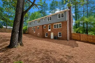 4521 S Roberts Dr, Buford, GA 30518 - Photo 18