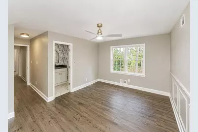 4521 S Roberts Drive, Buford, GA 30518 - Photo 8