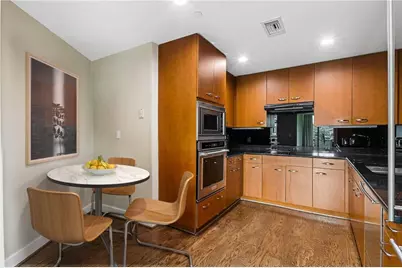 700 Park Regency Place NE #707, Atlanta, GA 30326 - Photo 8