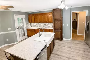 149 Marina Cir, Jackson, GA 30233 - Photo 10