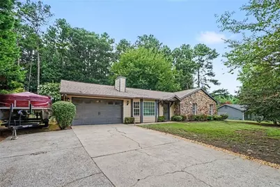 2713 Post Oak Drive, Marietta, GA 30062 - Photo 2
