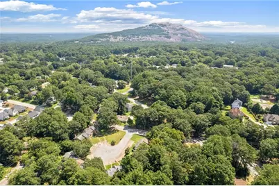 5278 Oakridge Drive, Stone Mountain, GA 30083 - Photo 36