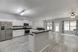 5854 Bridgeport Ct, Flowery Branch, GA 30542 - Photo 4
