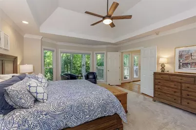 450 Greenlaurel Drive NE, Sandy Springs, GA 30342 - Photo 16